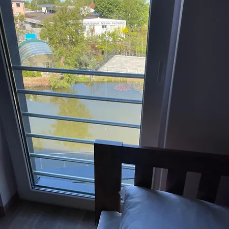 Akant Ζεστοκόβα