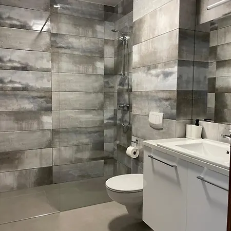 Akant Aparthotel 4*