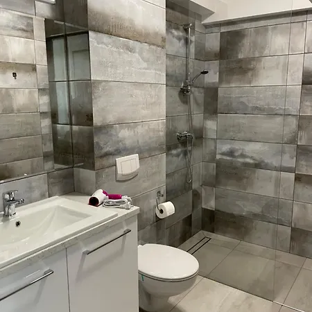 Aparthotel Akant 4*
